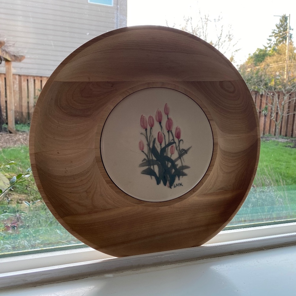 Decorative wooden and ceramic plate